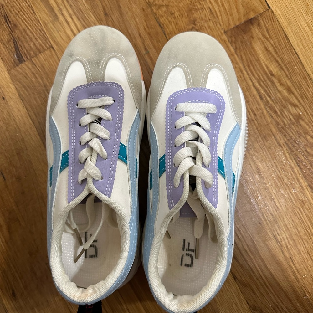 Women's Casual Sneakers in Cream and Blue